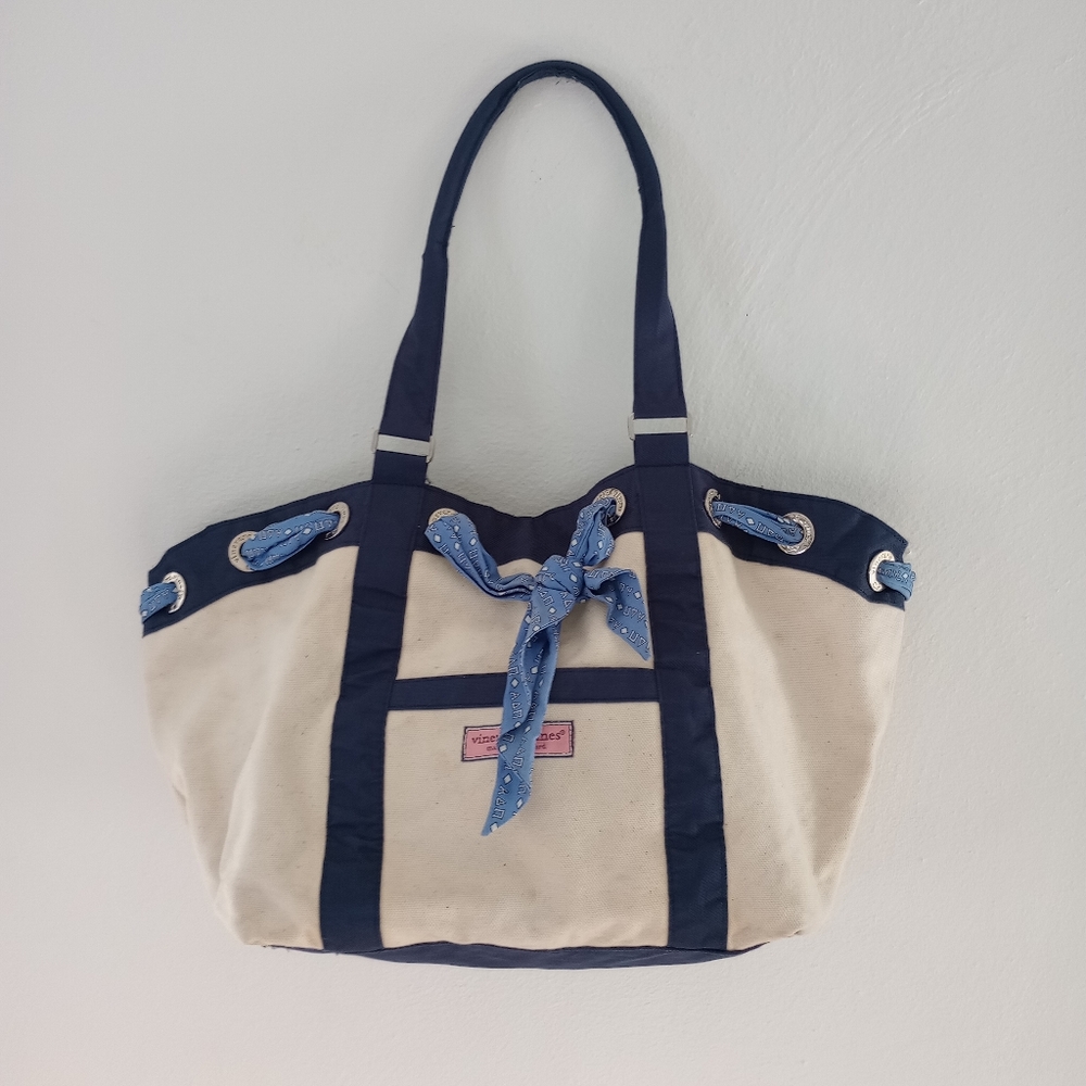 Vineyard Vines Navy and Cream Tote Bag